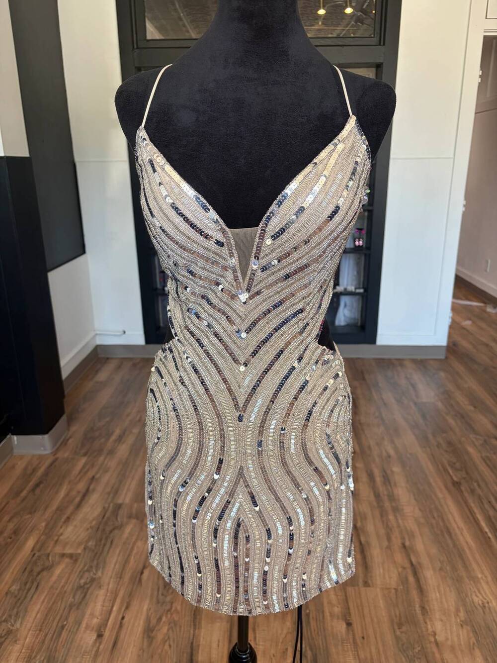 NEW SCALA women's beaded sequins dress in nude/silver
